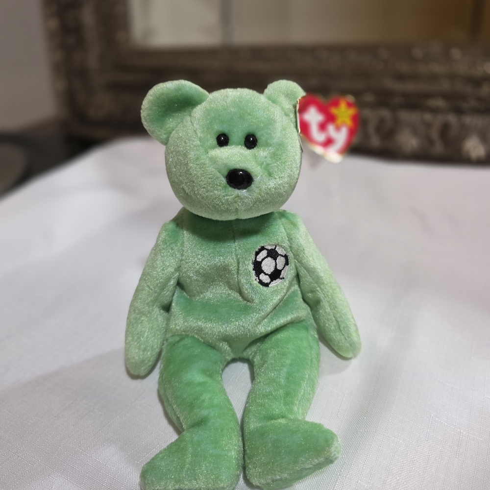 Vintage & w/ Errors!  TY "Kicks" Beanie Baby (98/99)